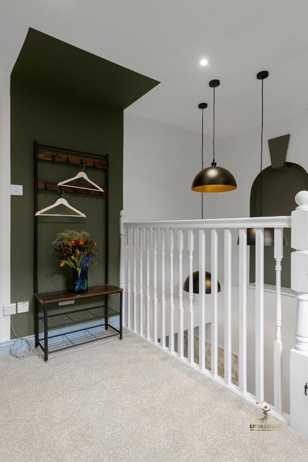 Luxe Courtyard Apartment For 4 Near Exeter City Centre ภายนอก รูปภาพ