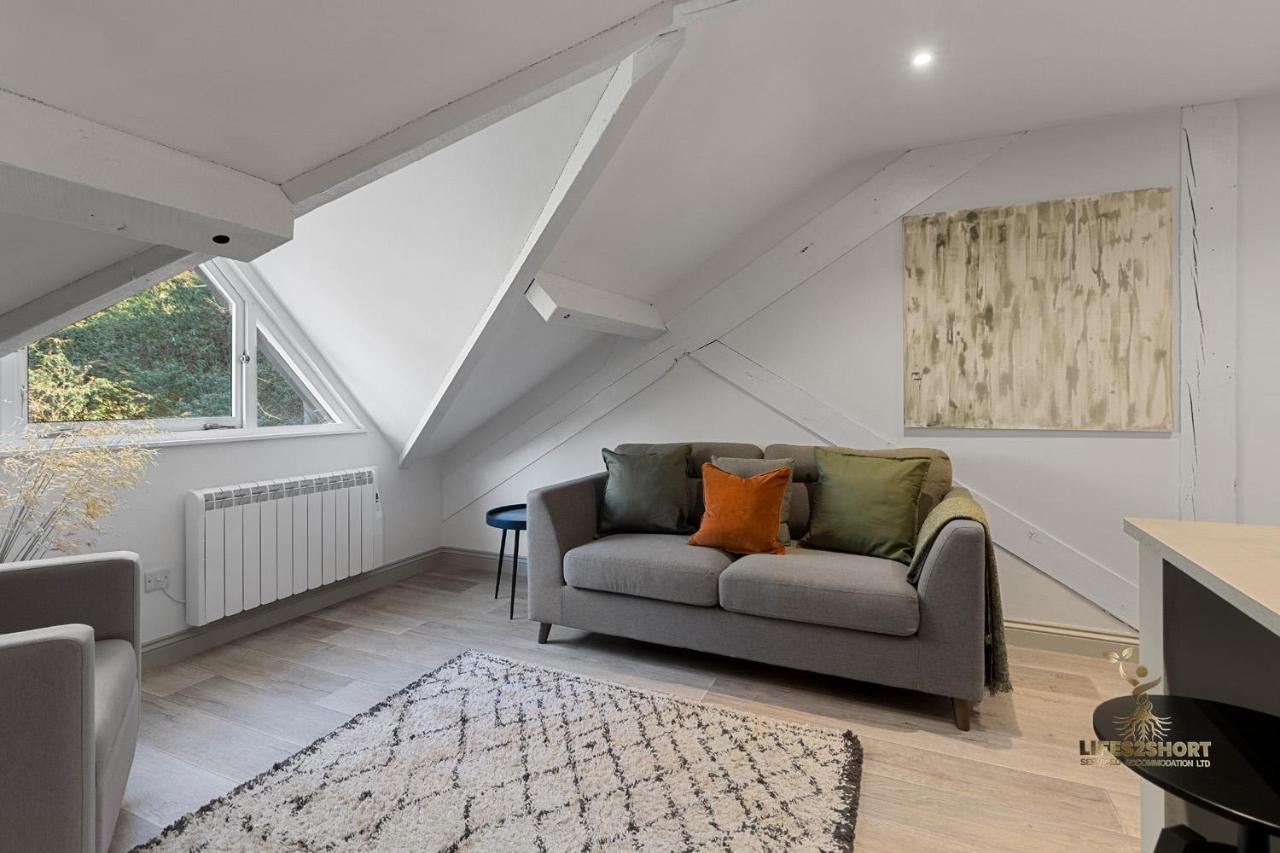 Luxe Courtyard Apartment For 4 Near Exeter City Centre ภายนอก รูปภาพ